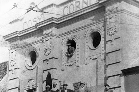 JRC Cosy Corner with builders